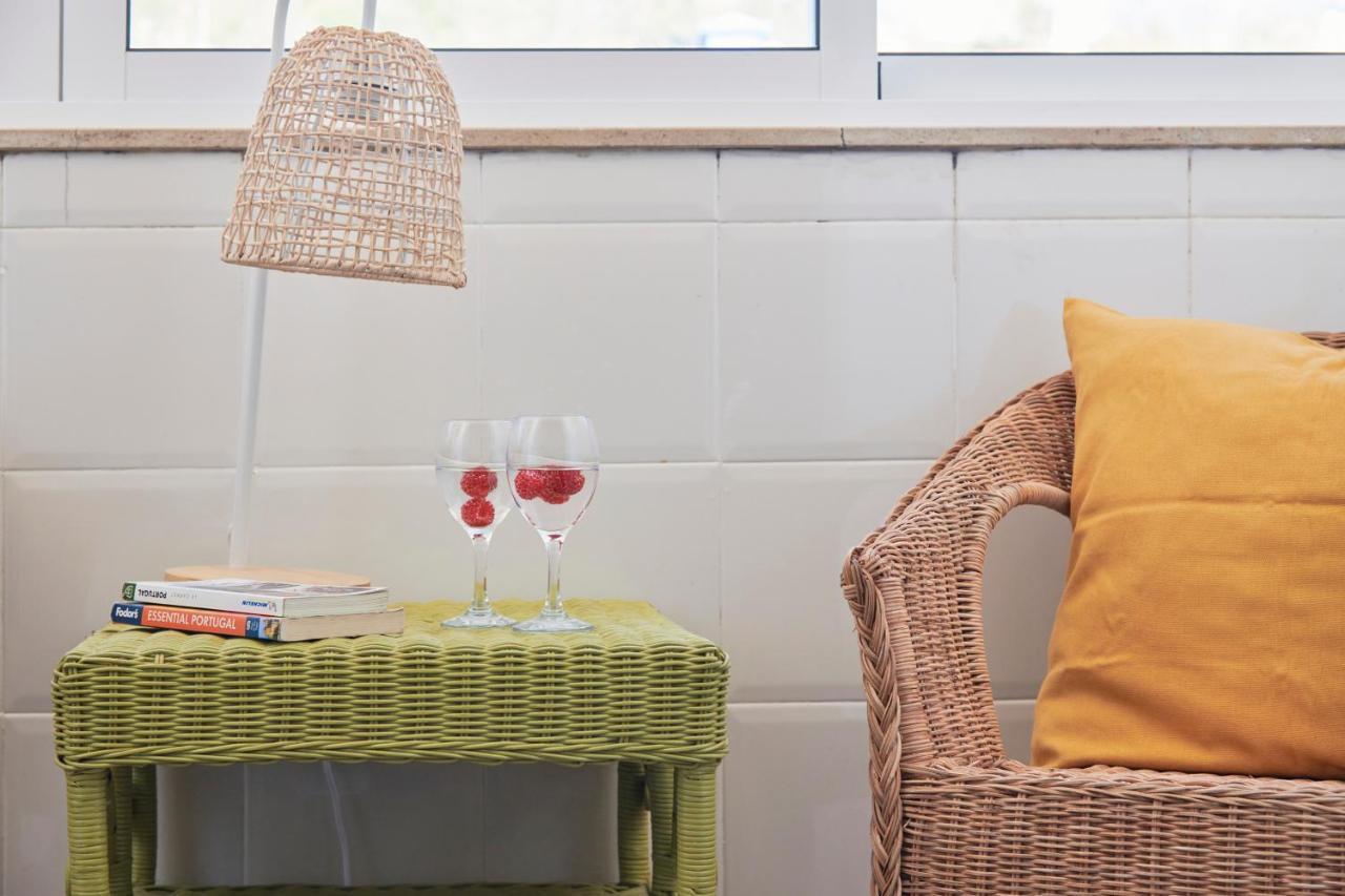 Central & Sunny 2Br Apt Near Beach, By Timecooler Setubal Ngoại thất bức ảnh