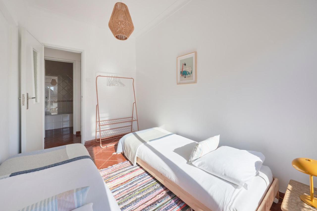 Central & Sunny 2Br Apt Near Beach, By Timecooler Setubal Ngoại thất bức ảnh