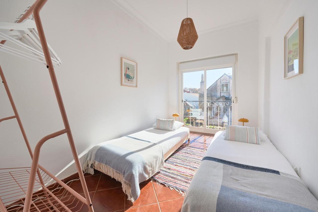 Central & Sunny 2Br Apt Near Beach, By Timecooler Setubal Ngoại thất bức ảnh