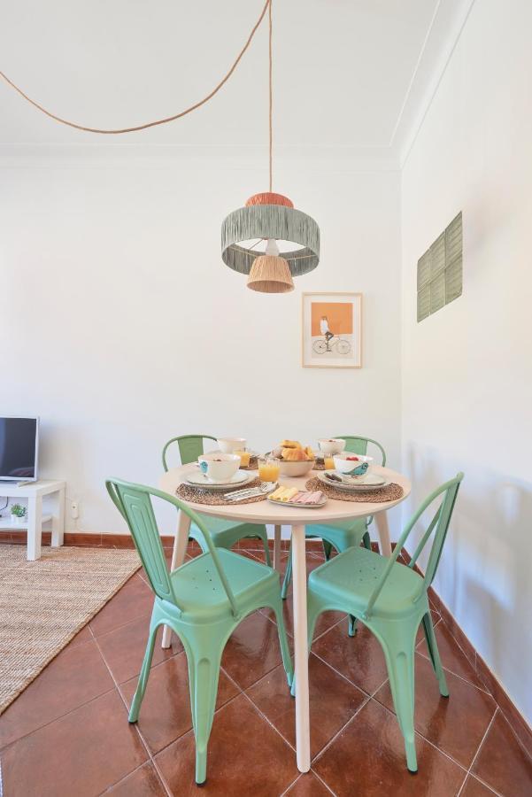 Central & Sunny 2Br Apt Near Beach, By Timecooler Setubal Ngoại thất bức ảnh