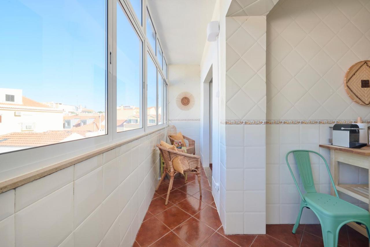 Central & Sunny 2Br Apt Near Beach, By Timecooler Setubal Ngoại thất bức ảnh